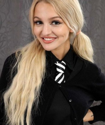 Живу в Москве и готова погрузиться с тобой в мир наслаждения и разврата. 💋
У меня есть все, чтобы сделать нашу встречу незабываемой: фото, отзывы и самые смелые фантазии. Я готова подарить тебе нежность, расслабление и новые эмоции. ⭐️
Мои услуги разнообразны и удовлетворят самые скрытые потребности: классический секс, оральные ласки, эротический массаж или жаркий стриптиз - выбирай, что тебе по вкусу. Со мной ты окунешься в безумное сексуальное приключение. 🔥
Не откладывай свое наслаждение на завтра, звони мне прямо сейчас и получи полный релакс! 💫 Глафира